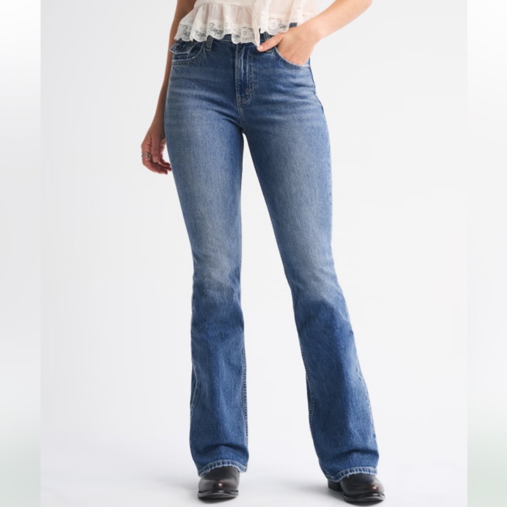 Abercrombie & Fitch women’s Skinny Boot jeans size 28